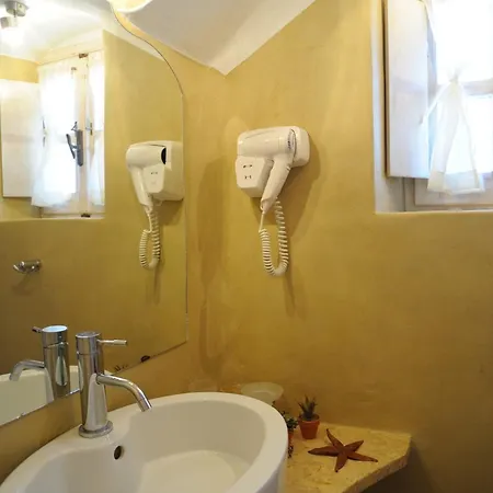 Hotel Super Santorini - 4 Bedrooms - Caldera Cliff - Amazing Sea Views And Private Plunge Pool -