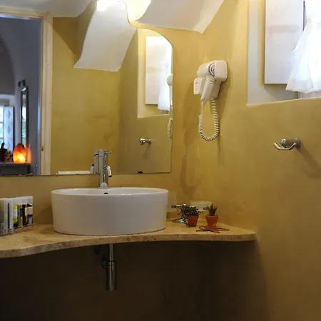 Super Santorini - 4 Bedrooms - Caldera Cliff - Amazing Sea Views And Private Plunge Pool - Hotel 4*