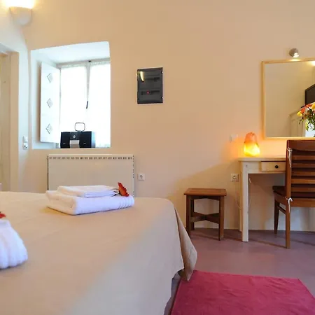 Super Santorini - 4 Bedrooms - Caldera Cliff - Amazing Sea Views And Private Plunge Pool - 4* Imerovigli (Santorini)