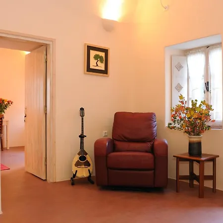 Super Santorini - 4 Bedrooms - Caldera Cliff - Amazing Sea Views And Private Plunge Pool - Hotel